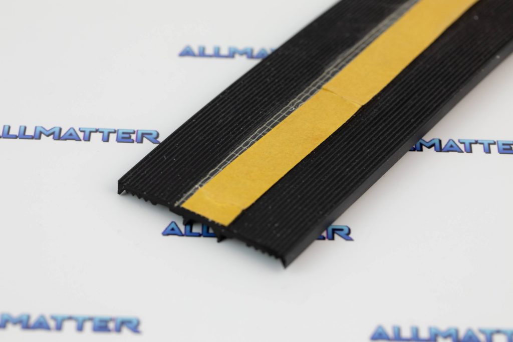 Guma na legary SD12 o grubości 6 cm z żółtą taśmą