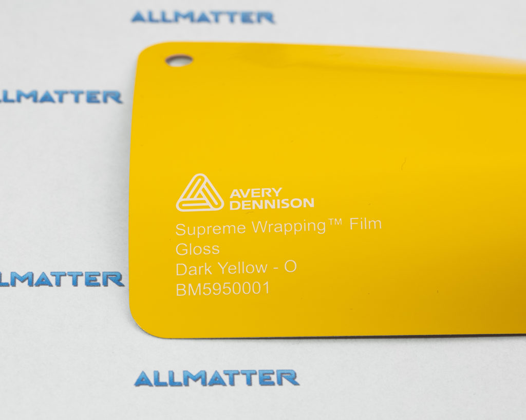 Próbka folii w kolorze ciemnożółtym od Avery Dennison.