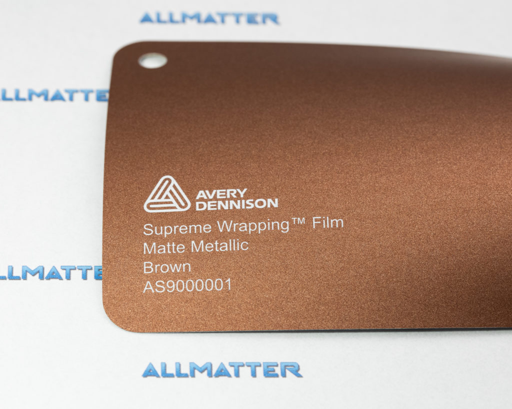 Próbka folii matowej metalicznej w kolorze brązowym od Avery Dennison
