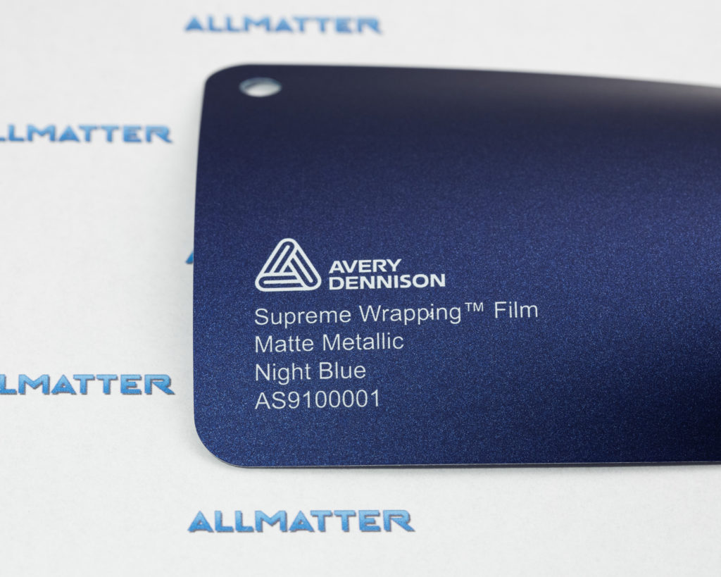 Matowa folia w kolorze niebieskim od Avery Dennison