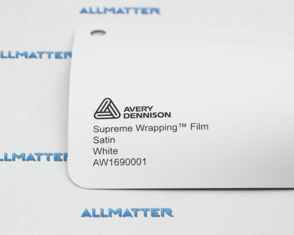 Biała folia satynowa Avery Dennison Supreme Wrapping Film AW1690001