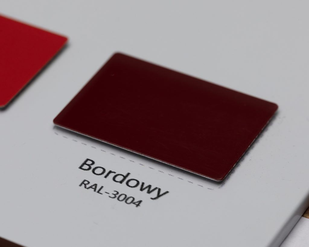 Płyta typu DIBOND burgund RAL 3004 1 5x3 05 0 3mm