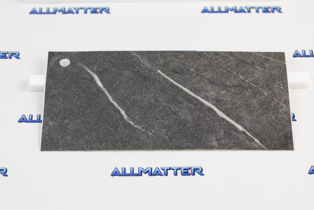 Folia architektoniczna CoverStyl Armani Nero NF98 w kolorze czarnym z białymi żyłkami