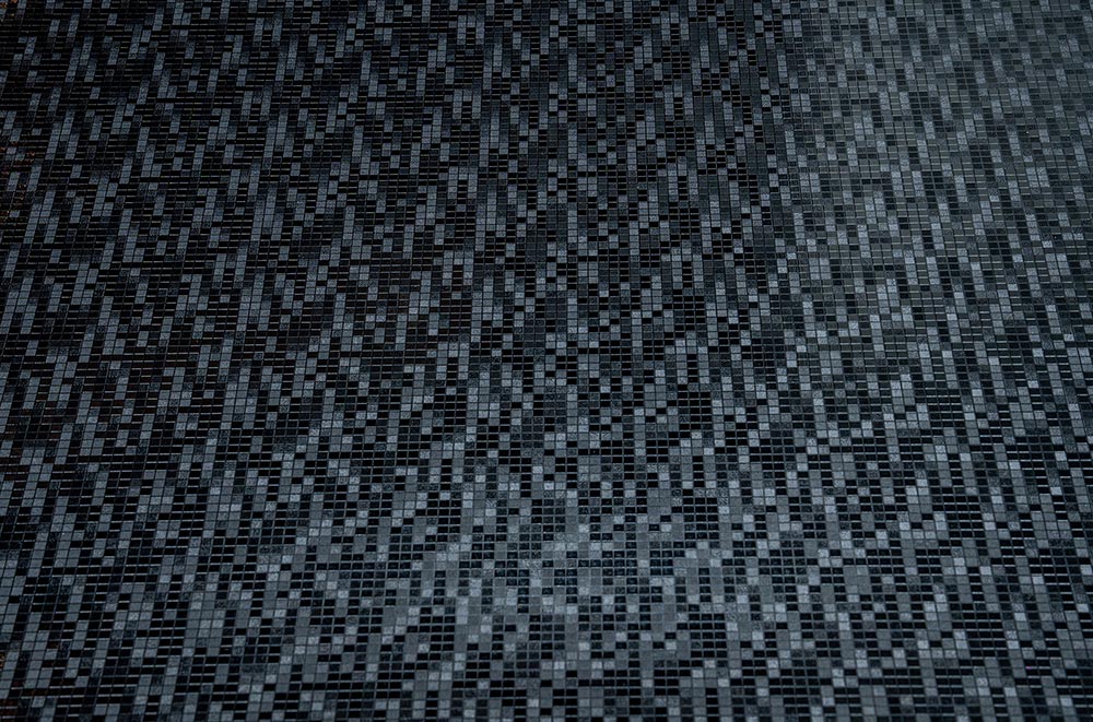 Czarna folia architektoniczna z wzorem w odcieniach szarości