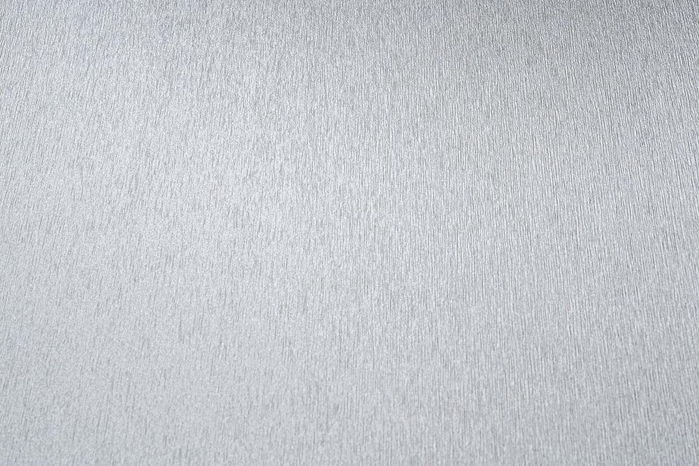 Gładka, srebrna folia architektoniczna o delikatnej teksturze