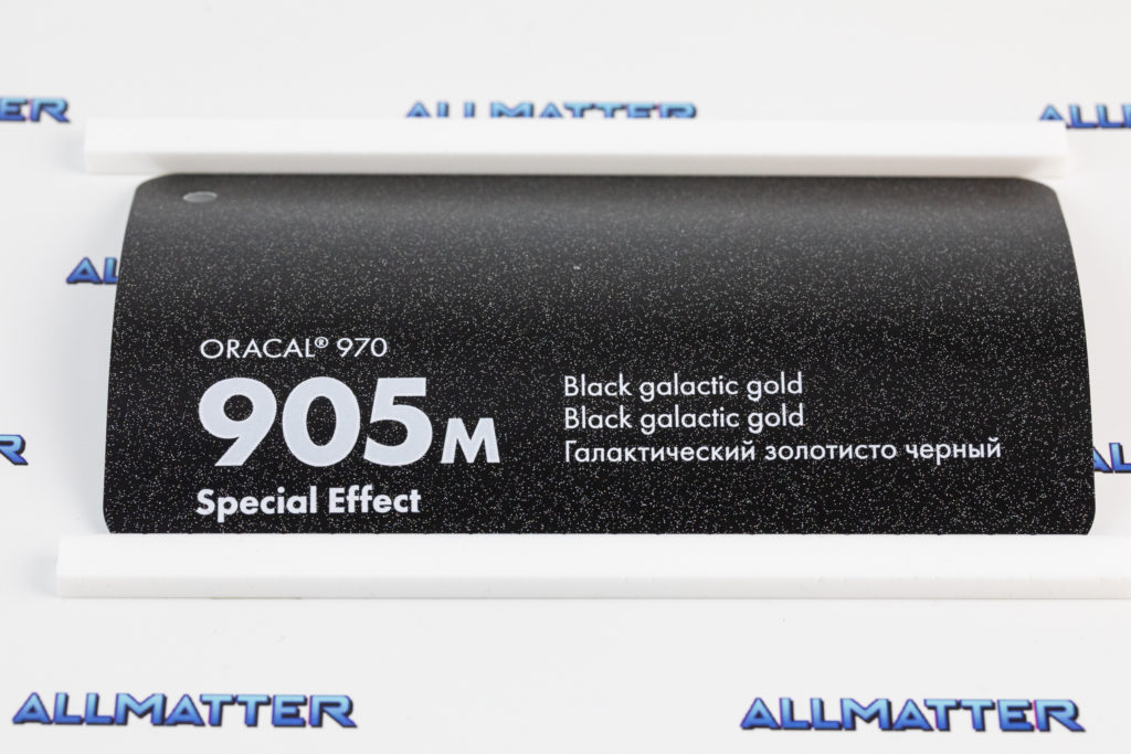 Matowa brokatowa folia samochodowa Oracal 970 czarno złota